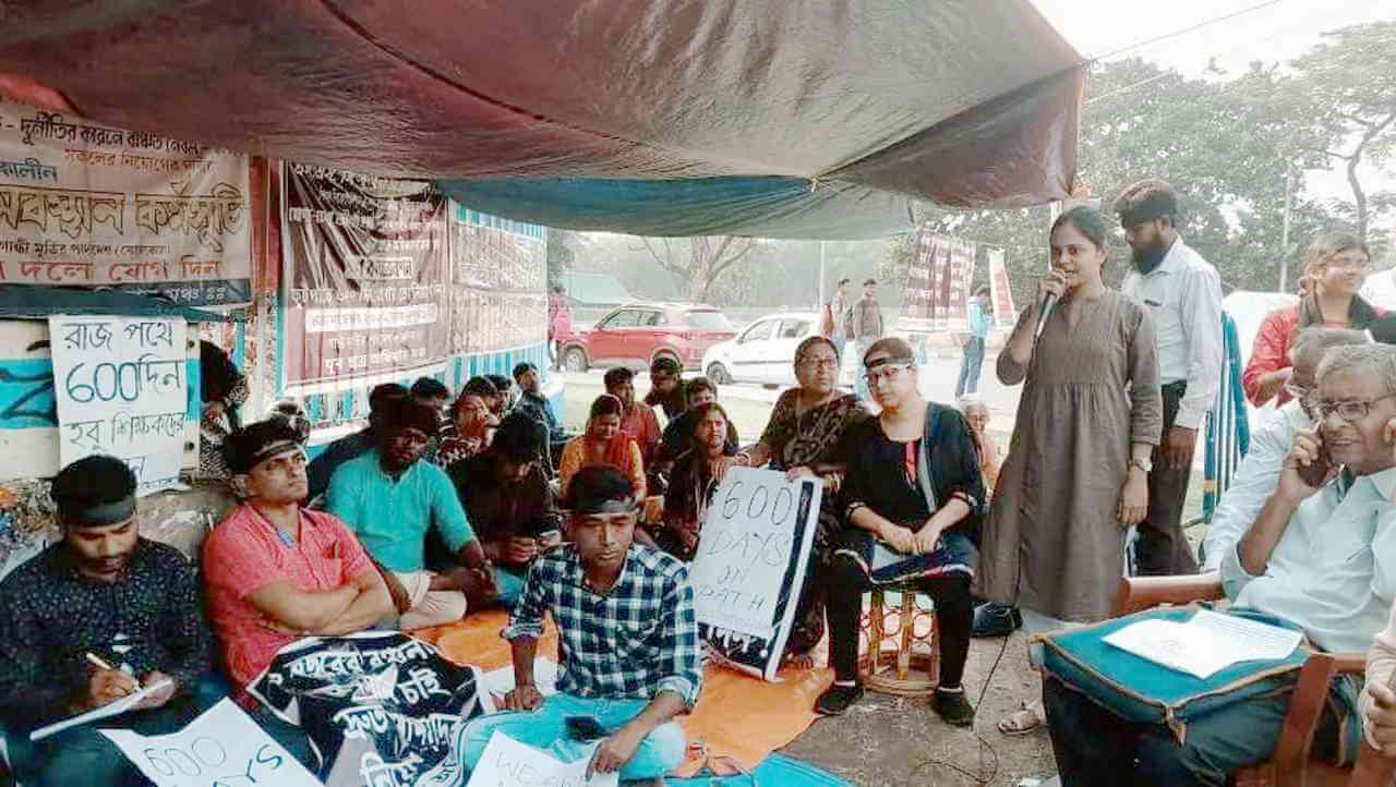 আন্দোলনের ৬০০ দিনে বঞ্চিত চাকরিপ্রার্থীদের পাশে লিবারেশন
