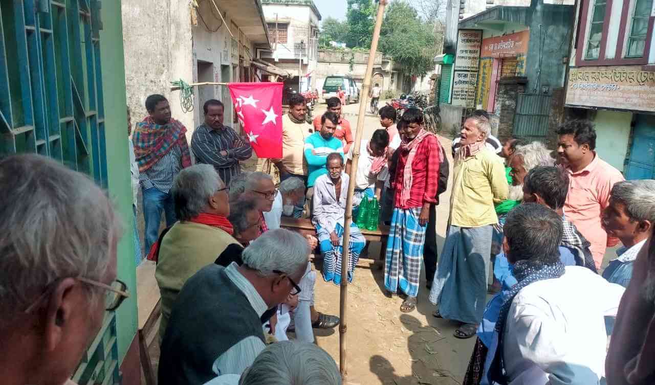 দুর্যোগ কবলিত কৃষকদের দুয়ারে কৃষক নেতৃবৃন্দ