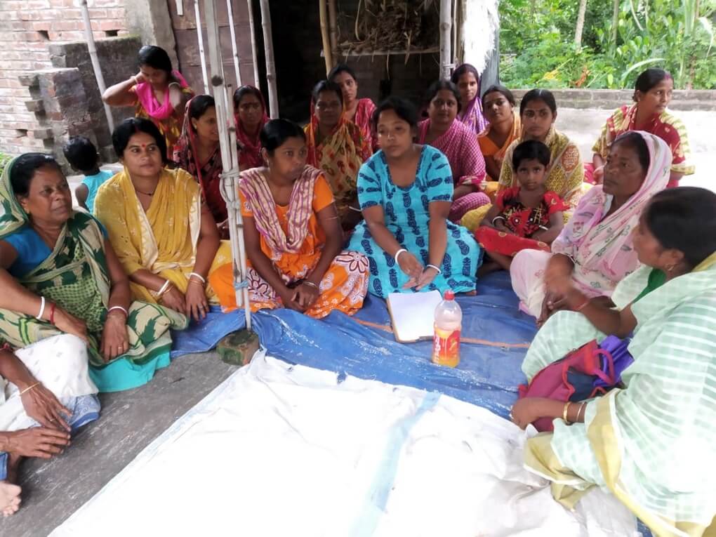 মহিলাদের ঘরোয়া সভা দেবগ্রামে