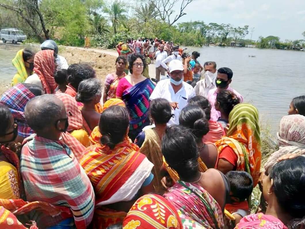 হাসনাবাদে ক্ষয়ক্ষতির জরিপ ও ত্রাণকার্য