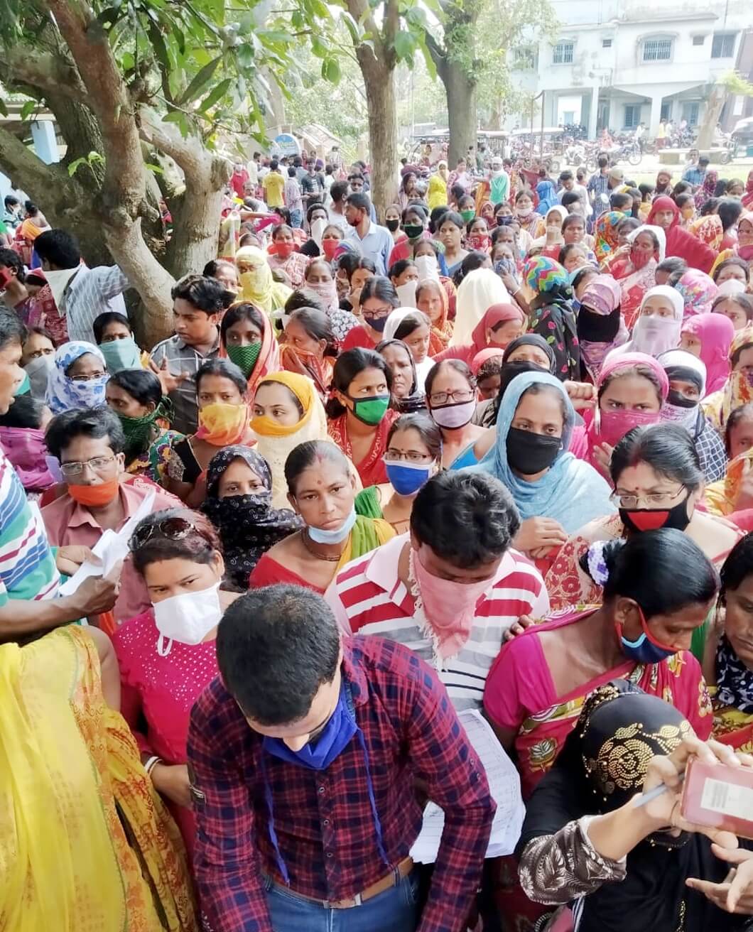 পোলবা-দাদপুরে ঋণমুক্তির দাবিতে এবার পথে নামলেন গ্রামীণ মানুষ