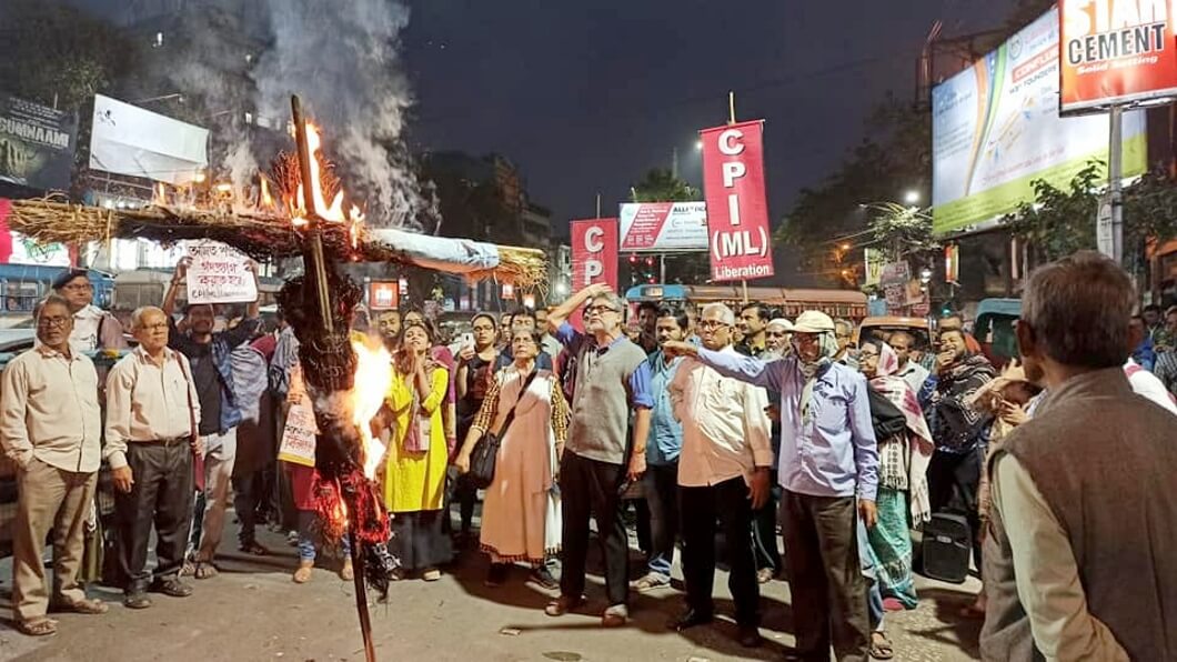 দিল্লীতে হত্যা : কলকাতায় বিক্ষোভ