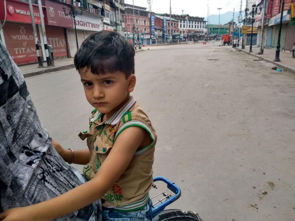 সত্যি, দেখে মনে হচ্ছিল অধিকৃত ইরাক অথবা অধিকৃত প্যালেস্টাইন : কাশ্মীরে সরকার শিশুদের গ্রেফতার করছে