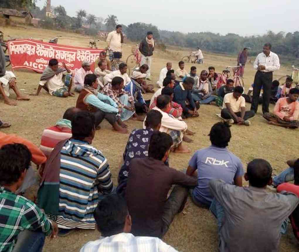 নৈহাটি ইটভাটায় মজুরি চুক্তি বৃদ্ধি ১৬ শতাংশ