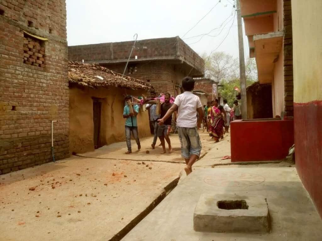 পালিগঞ্জের নুরচকে সামন্ততান্ত্রিক শক্তিগুলোর পৈশাচিক আক্রমণ