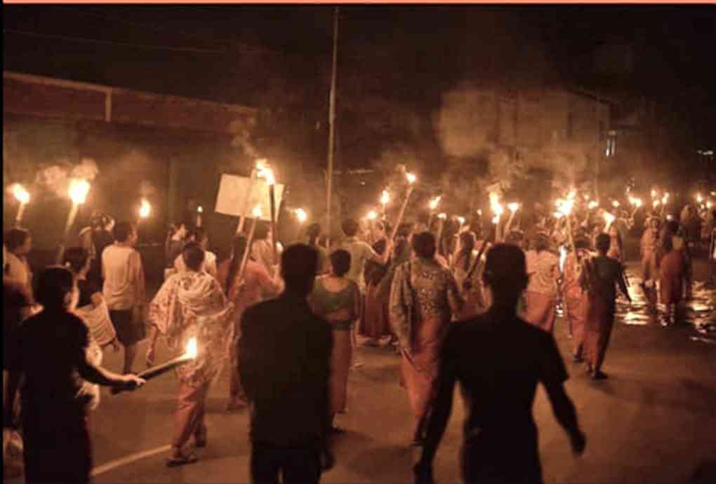 চক্রবেড়িয়ায় কৃষকদের সমর্থনে অনশন ও মশাল মিছিল
