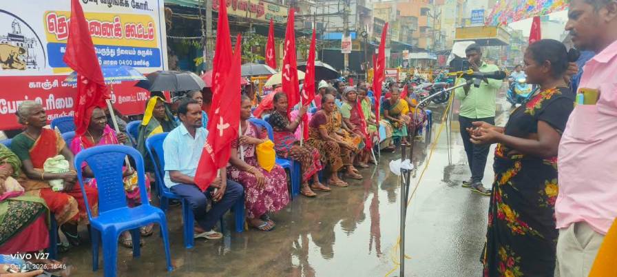 பெண்ணை  தாய் என்று புகழும்போது அதுக்குள்ள ஒரு பெரிய வஞ்சகம் இருக்கு